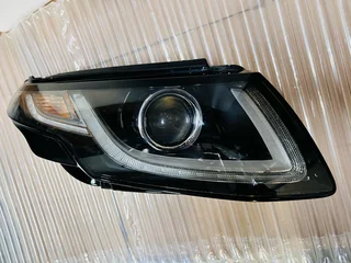 2016 Land Rover Range Rover Evoque Right Bi Xenon Headlight.
