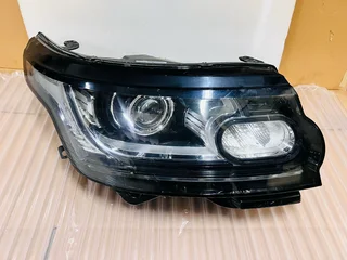 2015 Land Rover Range Rover Vogue L405 Right Headlight.