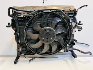 A099 906 7903 - Mercedes-Benz V-Class W447 Complete Engine Cooling System Radiator.