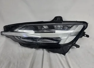 2019 2020 Volvo S60 V60 LED Left Headlight OEM 32228866.