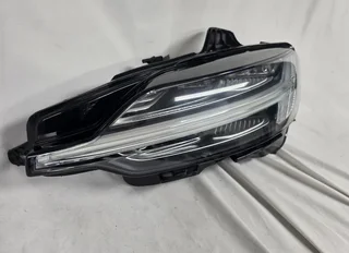 2019 2020 Volvo S60 V60 LED Left Headlight OEM 32228866.