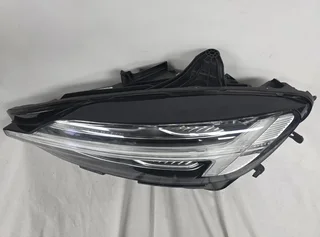 2019 2020 Volvo S60 V60 LED Left Headlight OEM 32228866.