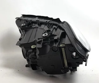 BMW 5 Series G30,G31 LED Headlight RIGHT USED GENUINE 8499112