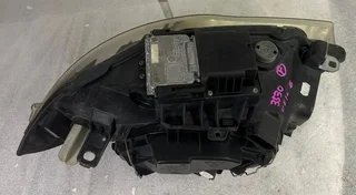 BMW 1 SERIES E81/E82/E87/E88 DRIVER SIDE BI-XENON HEADLIGHT COMPLETE 7170294-02