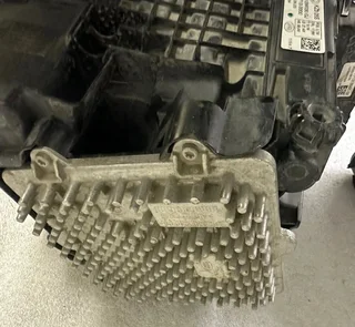 LAND ROVER DEFENDER HEADLIGHT PASSENGER LEFT SIDE LED HEADLIGHT L8B213W030GJ