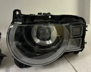 LAND ROVER DEFENDER HEADLIGHT PASSENGER LEFT SIDE LED HEADLIGHT L8B213W030GJ