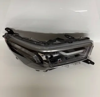 TOYOTA HILUX INVINCIBLE DRIVERS RIGHT LED HEADLIGHT 81110YP450 2018 2023 MK8