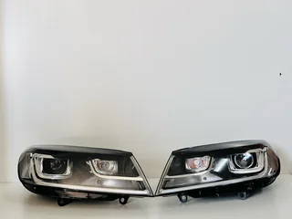 Volkswagen Touareg Bi-Xenon Left &amp; Right Headlights
