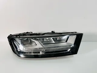 AUDI Q7 / SQ7 Right LED Headlight 2017–2019 (4M0)