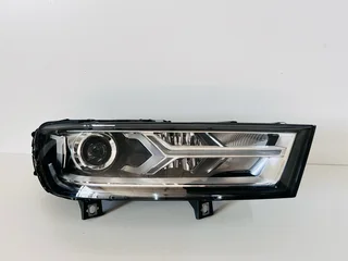 Audi Q7 HID Xenon Right (Driver Side) Headlight 2017–2020