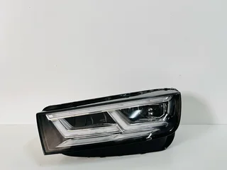 2018–2020 Audi Q5 / SQ5 Left (Passenger Side) LED Headlight – OEM