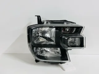 2022–2025 Ford Ranger T9 Right (Driver Side) Headlight.