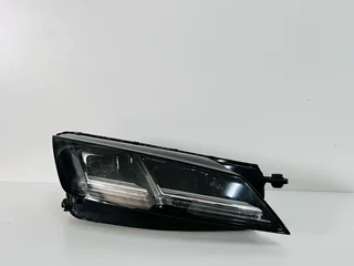 Right (Driver Side) Full LED Headlight 2016–2017 Audi TT 8S.