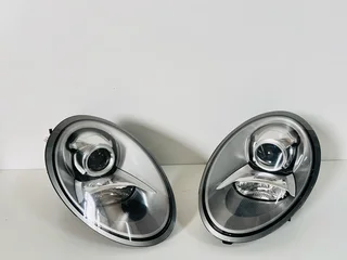 2011–2017 Porsche 911 (991 generation) Driver &amp; Passenger Side Xenon Headlights.