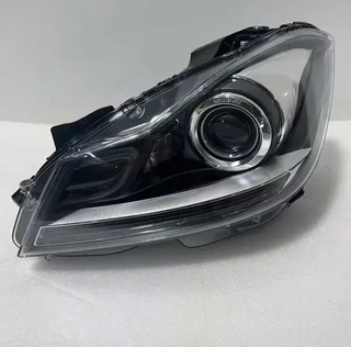 2012-2015 Mercedes-Benz C-Class W204 (C200 | C250 | C350) Left (Passenger Side) Xenon Headlight.