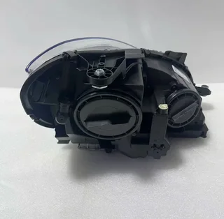 2012-2015 Mercedes-Benz C-Class W204 (C200 | C250 | C350) Left (Passenger Side) Xenon Headlight.