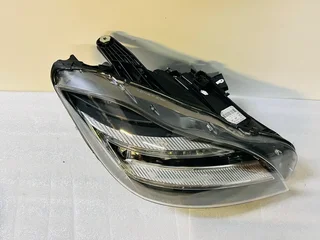 Mercedes-Benz CLS500 / CLS550 / CLS63 AMG W218 — Right (Driver Side) LED Intelligent Light System He