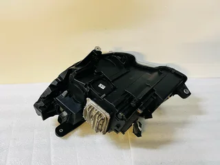 Mercedes-Benz CLS500 / CLS550 / CLS63 AMG W218 — Right (Driver Side) LED Intelligent Light System He