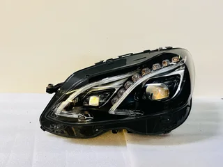 Mercedes-Benz W212/S212 E-Class Left (Passenger Side) Full LED Headlight – Genuine OEM.