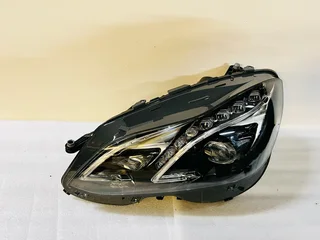 Mercedes-Benz W212/S212 E-Class Left (Passenger Side) Full LED Headlight – Genuine OEM.