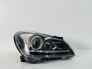 Mercedes-Benz C-Class W204 Facelift Right Xenon Headlight (2011–2014).