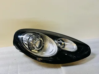 Porsche Panamera 970 Right Xenon Headlight 2014–2016 – OEM 97063107074