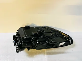 Porsche Panamera 970 Right Xenon Headlight 2014–2016 – OEM 97063107074