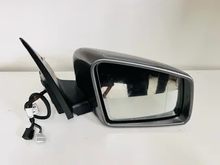 10–11 Mercedes-Benz W204 C250 / C300 Right (Driver Side) Door Mirror – Silver – Non Auto-Dimming