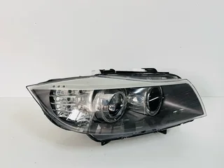 BMW 3 Series E90 / E91 LCI Right (Driver Side) Xenon Headlight – Genuine OEM.