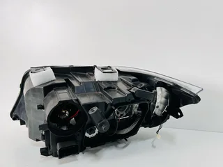 BMW 3 Series E90 / E91 LCI Right (Driver Side) Xenon Headlight – Genuine OEM.