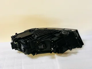 2pcs Matrix LED Headlights for 2017–2019 Audi Q7 / SQ7 – Left &amp; Right (OEM 4M0 / 4MB)