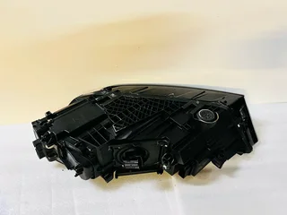 2pcs Matrix LED Headlights for 2017–2019 Audi Q7 / SQ7 – Left &amp; Right (OEM 4M0 / 4MB)