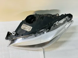 2010–2013 BMW 5 Series / M5 F10 F11 – Left (Driver Side) Xenon HID Headlight