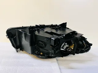 2010–2013 BMW 5 Series / M5 F10 F11 – Left (Driver Side) Xenon HID Headlight