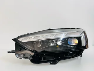 Audi A5 / S5 / RS5 F5 Laser LED Headlight – Left (Passenger Side) | OEM 8W0 941 085 A