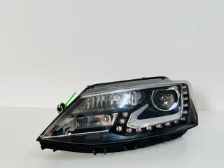 2011–2015 Volkswagen Jetta MK6 Left (Driver Side) LED-Xenon Headlight.