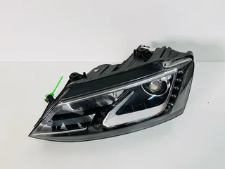 2011–2015 Volkswagen Jetta MK6 Left (Driver Side) LED-Xenon Headlight.