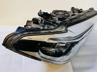 BMW 5 Series G30 G31 G38 F90 ICON Adaptive LED Headlight – Right (Genuine OEM | 7214961)