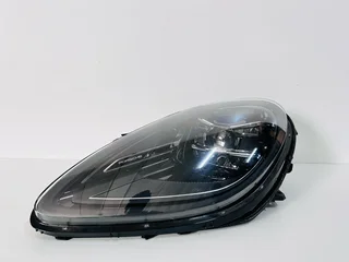 2019–2023 Porsche Macan Gts Left (passenger Side) Led Pdls Headlight – Black Bezel