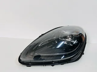 2019–2023 PORSCHE MACAN GTS Left (Passenger Side) LED PDLS Headlight – Black Bezel