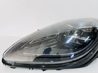 2019–2023 PORSCHE MACAN GTS Left (Passenger Side) LED PDLS Headlight – Black Bezel