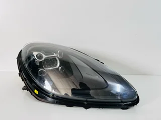 Porsche Macan 95b Facelift – Right (driver Side) Led Headlight | Oem 2019