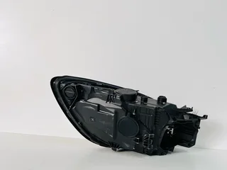 PORSCHE 981 GT4 BOXSTER / CAYMAN 2012–2016 – Right (Driver Side) Xenon Headlight