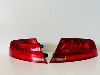 2010 Audi A7 C7 Rear Left &amp; Right LED Taillights Assembly.