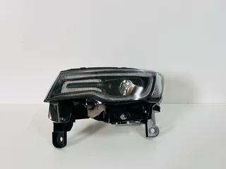 2014–2021 Jeep Grand Cherokee (WK2) Sequential LED Headlights – Black Edition