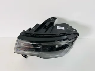 2014–2021 Jeep Grand Cherokee (WK2) Sequential LED Headlights – Black Edition