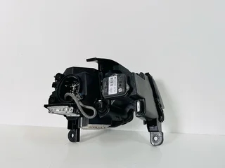 2014–2021 Jeep Grand Cherokee (WK2) Sequential LED Headlights – Black Edition