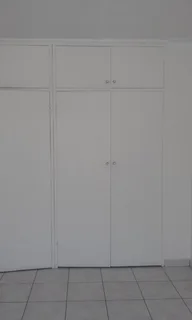 Spacious 1 Bed flat available for rental in Haddon, Jhb South