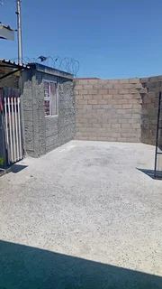 Separate entrance for rent in Ravensmead