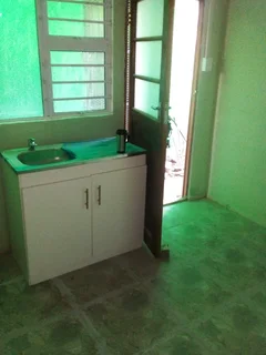 Separate entrance for rent in Ravensmead